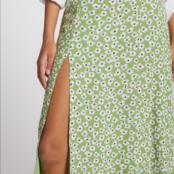 Maeve Slim Side-Slit Midi Skirt - Picture 2 of 2